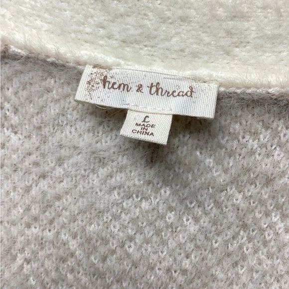 Hem & Thread Eyelash Cardigan Navy and tan plaid Checkered Motif Size Large - Picture 11 of 12